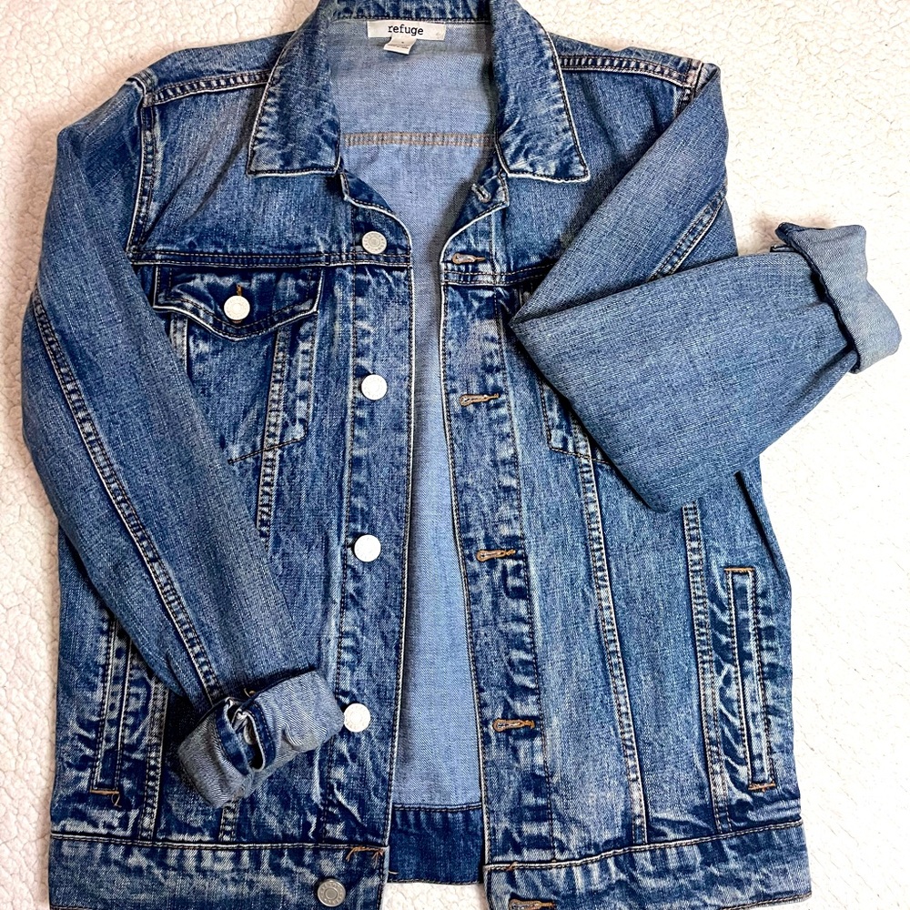 The perfect denim jacket✨